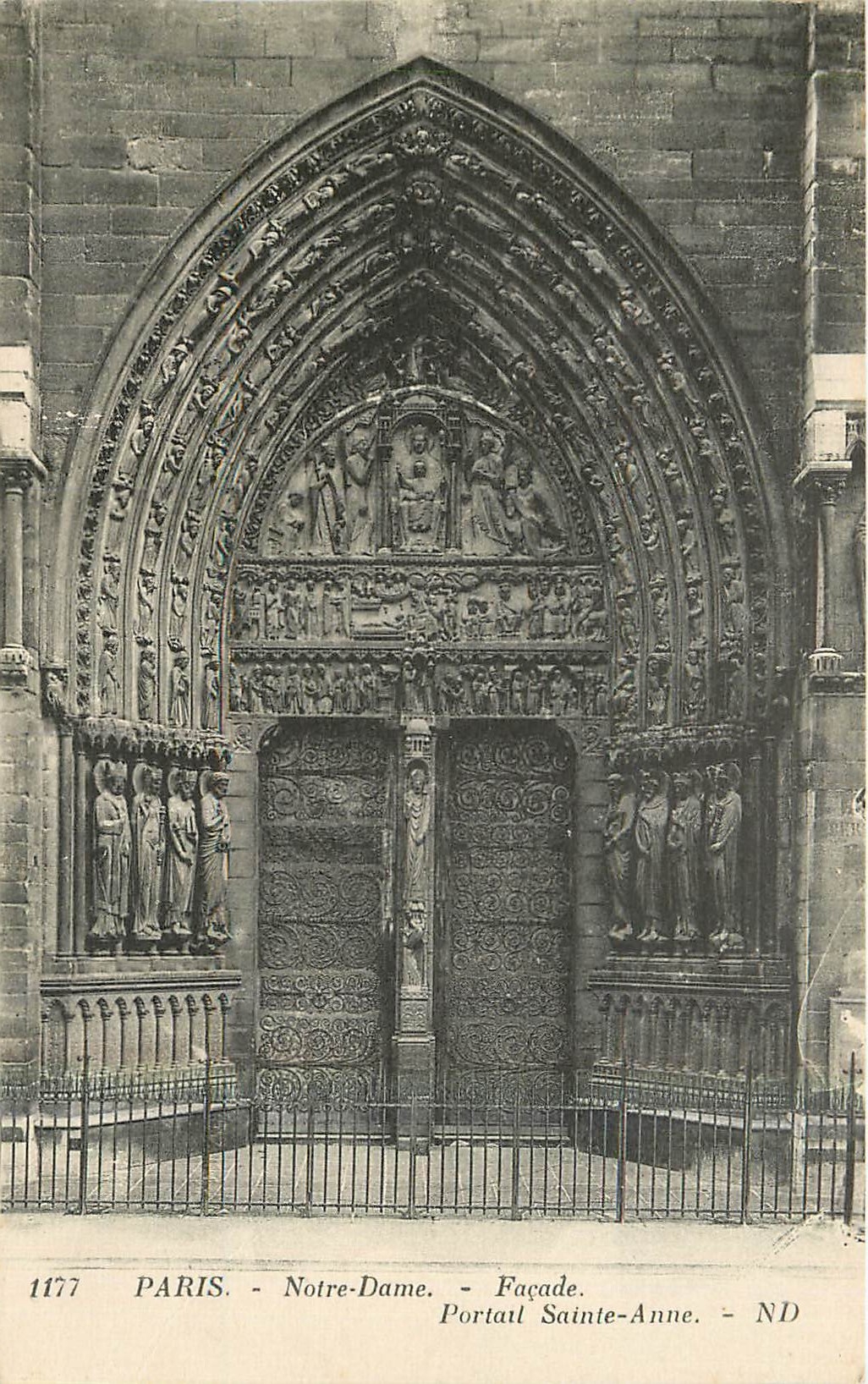 CPA Paris Notre Dame Facade Portail Sainte Anne 