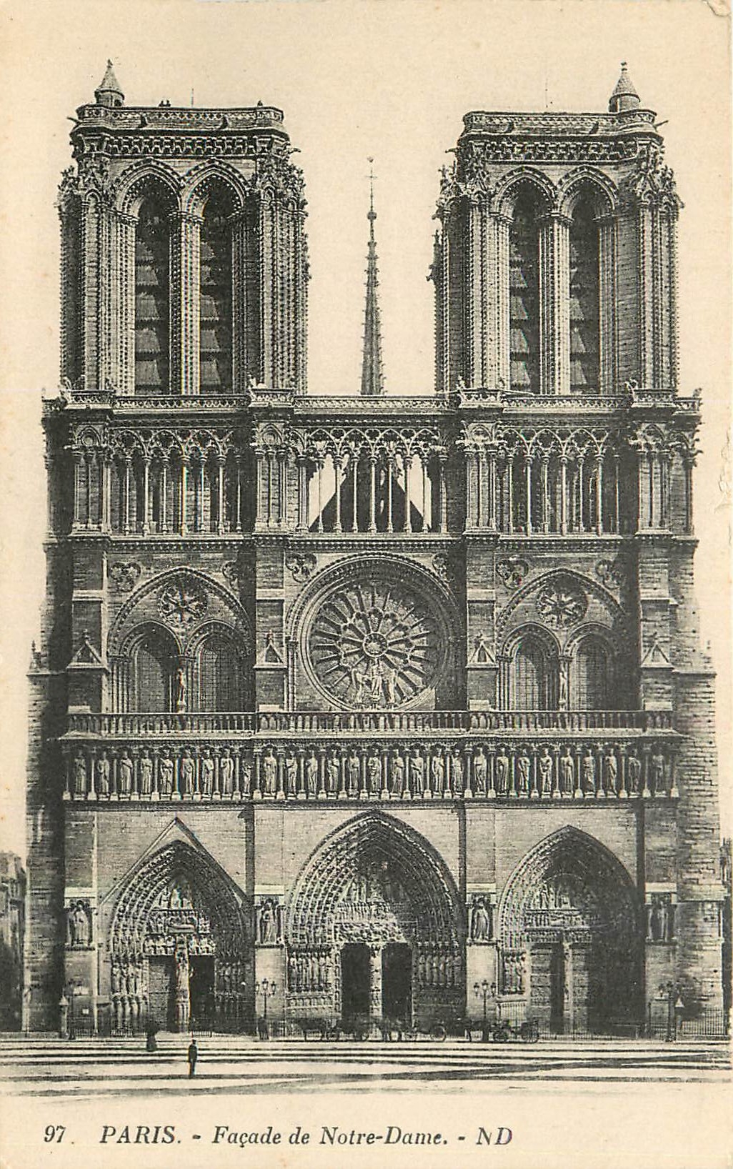 CPA Paris Facade de Notre Dame 