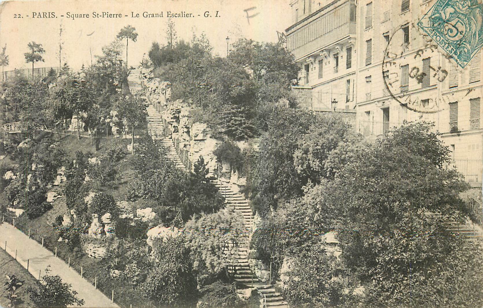 CPA Paris Square St Pierre Le Grand Escalier 