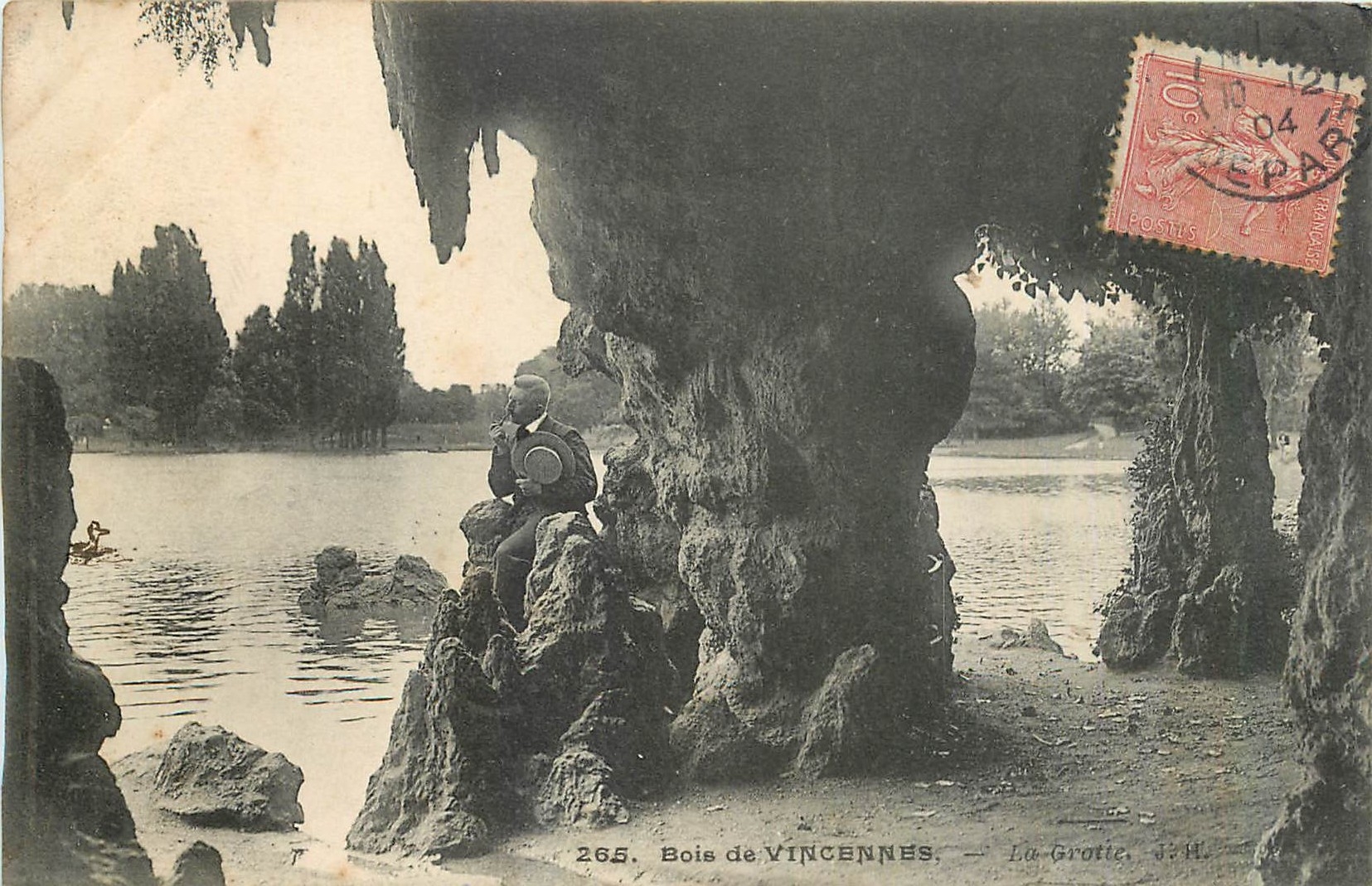 CPA Paris Bois de Vincennes La grotte