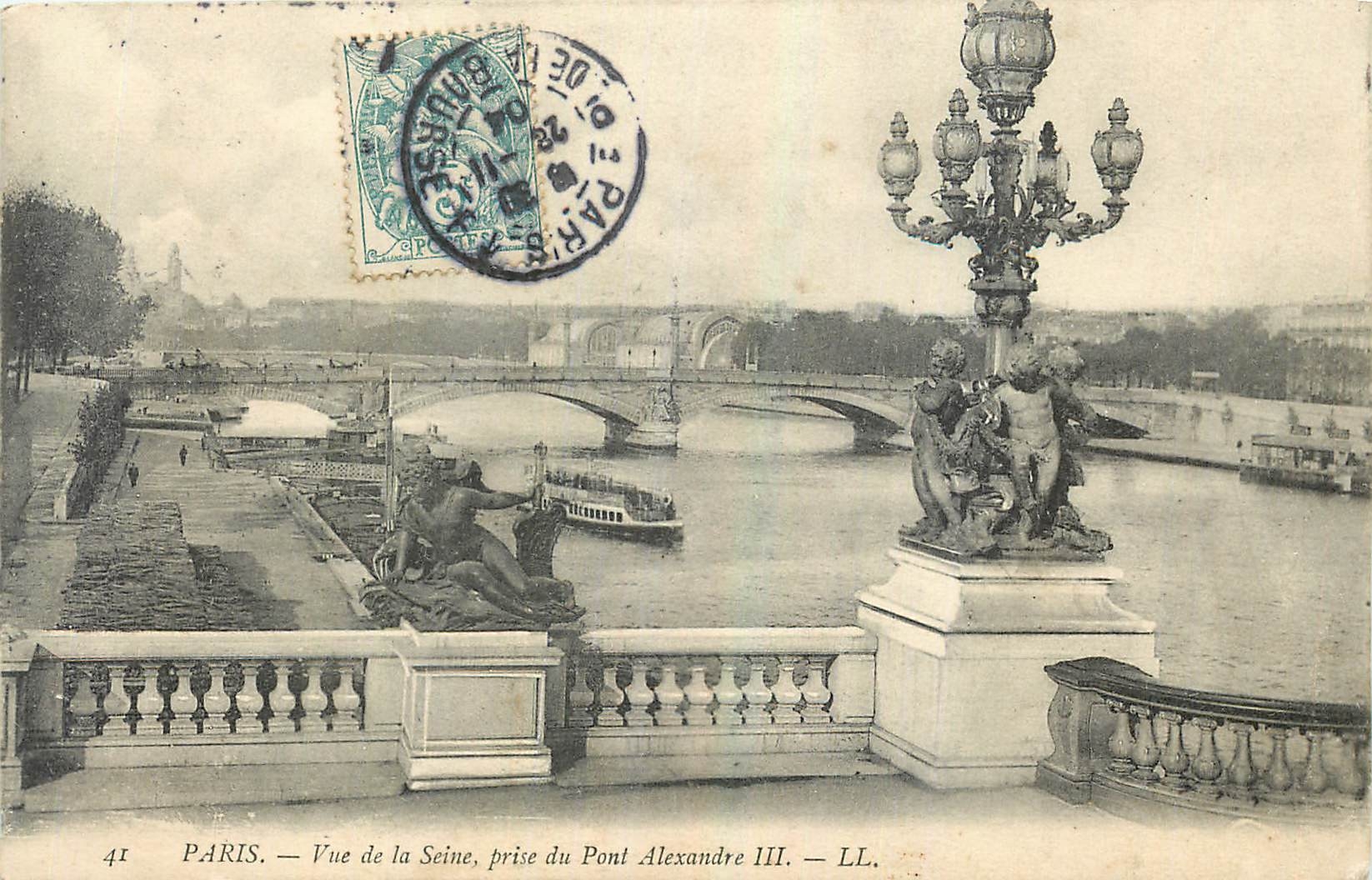 CPA Paris Vue de la Seine prise du Pont Alexandre III 
