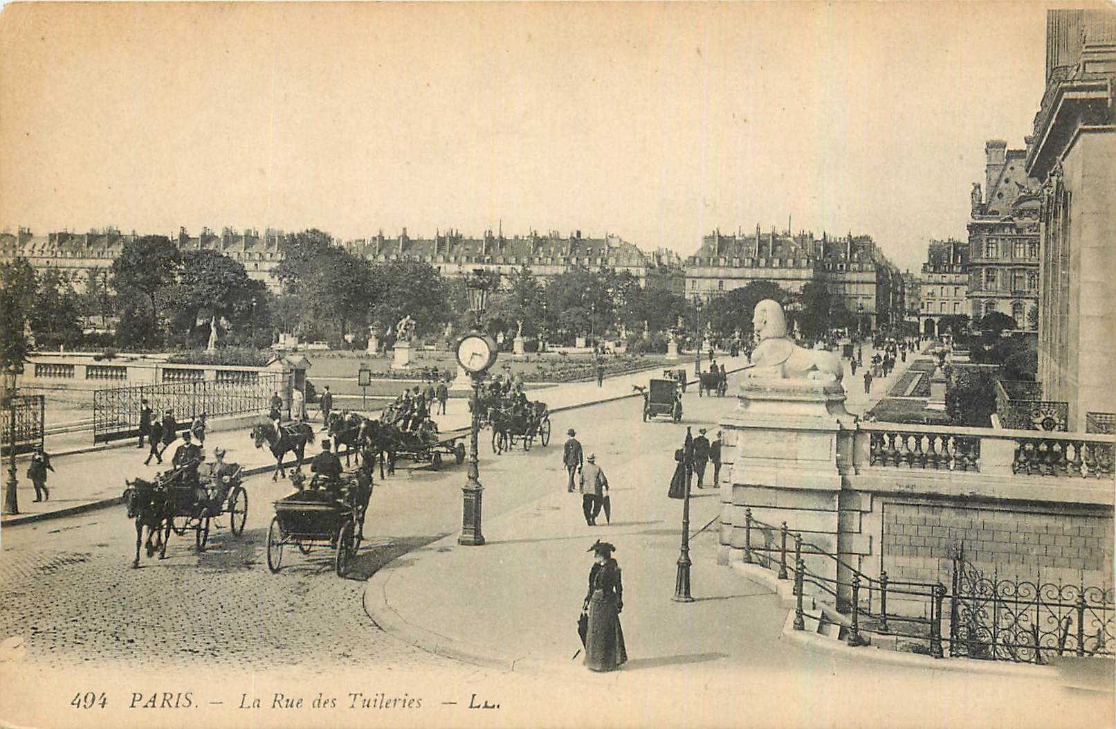 CPA Paris La Rue des Tuileries 