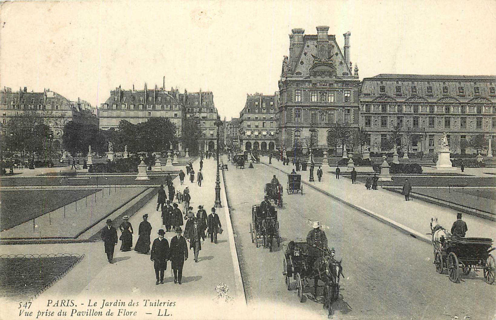 CPA Paris Le Jardin des Tuileries Vue prise du Pavillon de Flore 