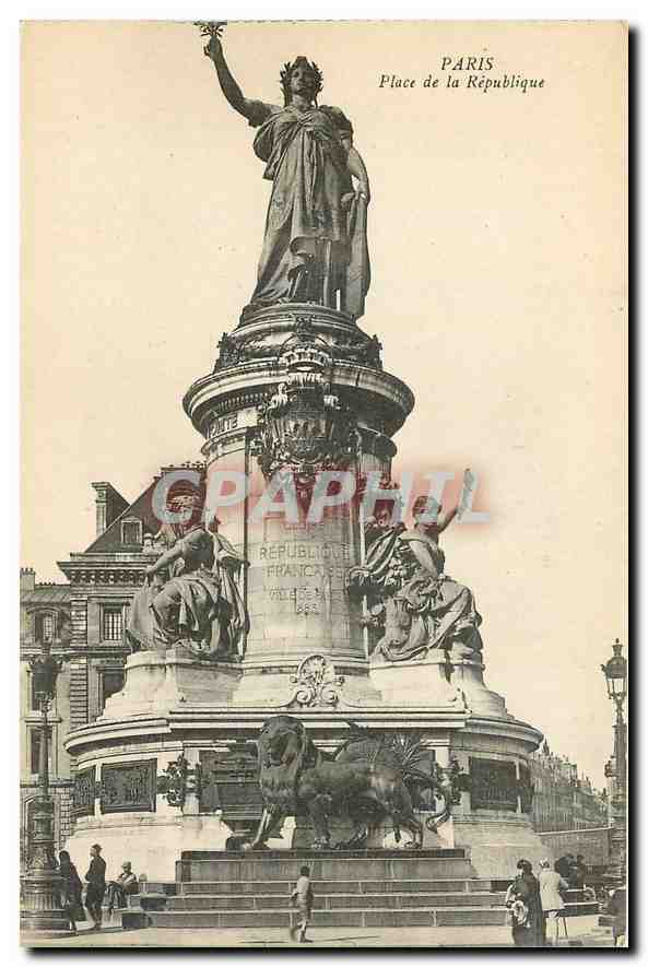 CPA Paris Place de la Republique Lion