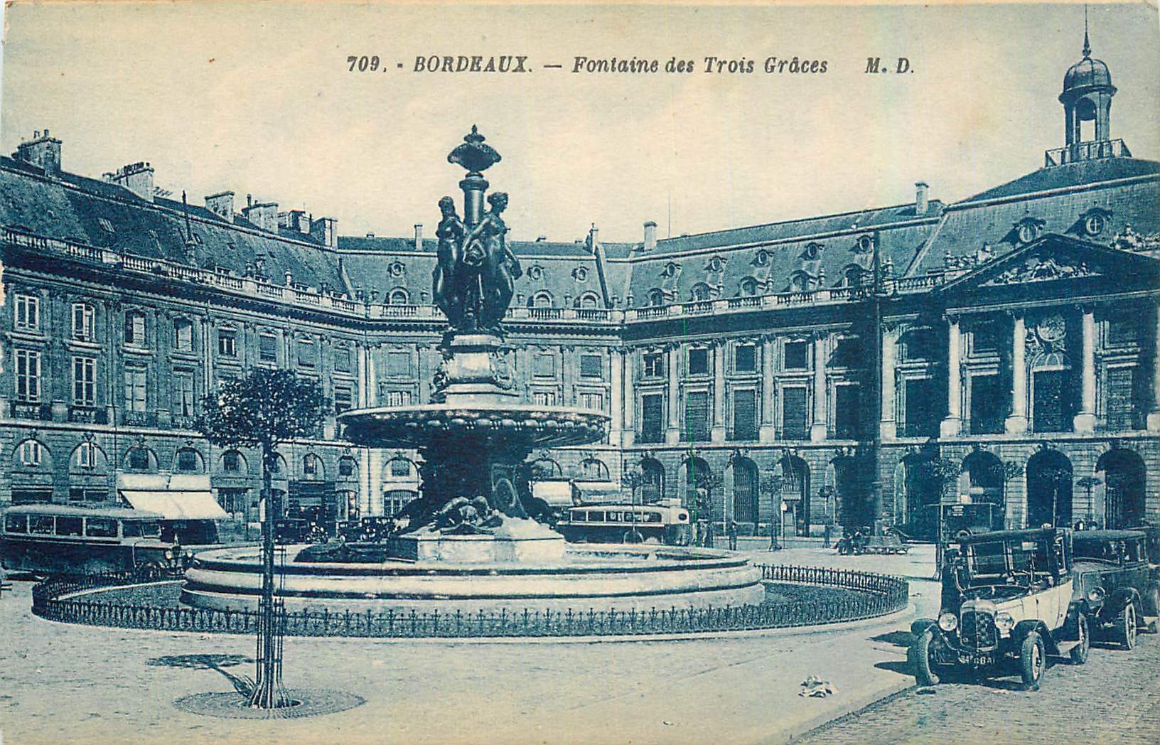 CPA Bordeaux Fontaine des Trois Graces Automobile