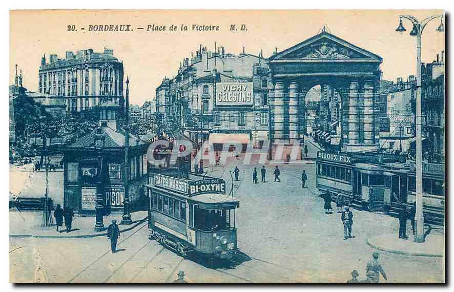 CPA Bordeaux Place de la Victoire Tramway Vichy Celestins