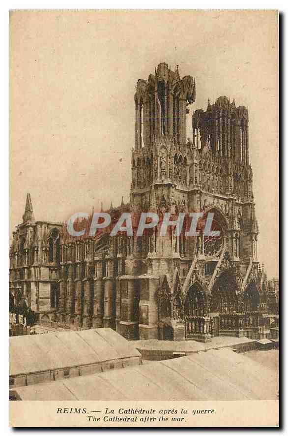 CPA Reims La Cathedrale apres la guerre 