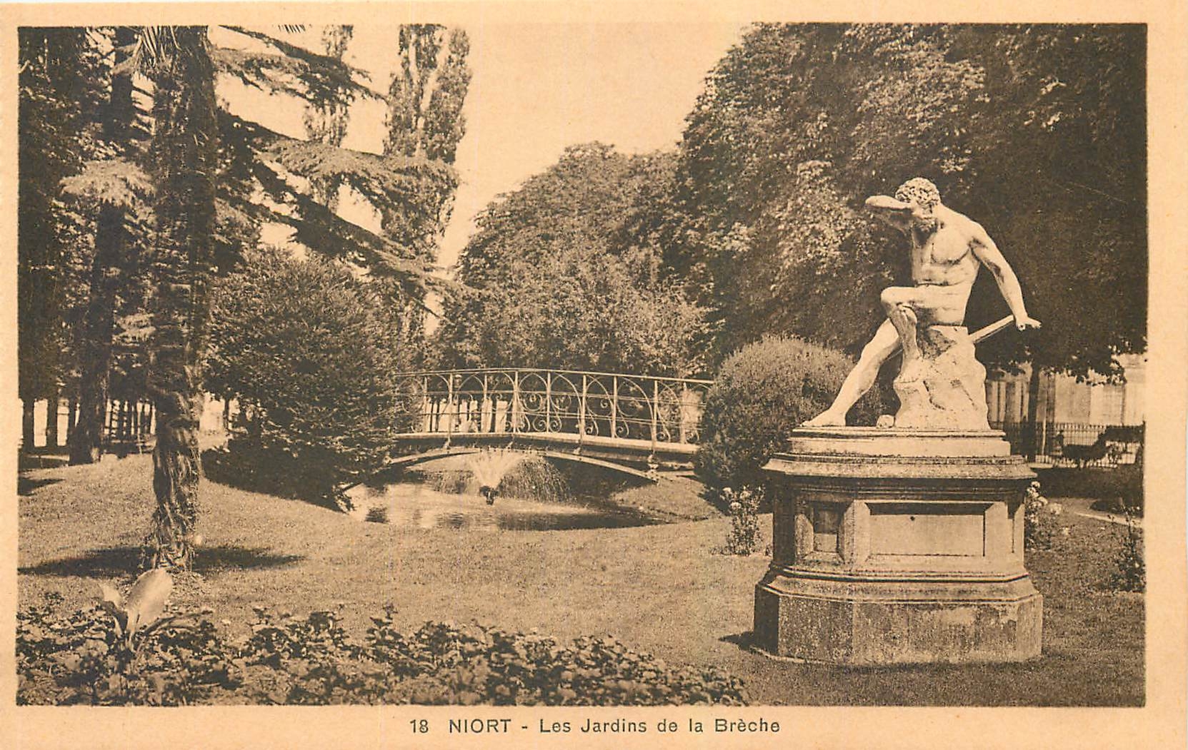 CPA Niort les Jardins de la Breche 