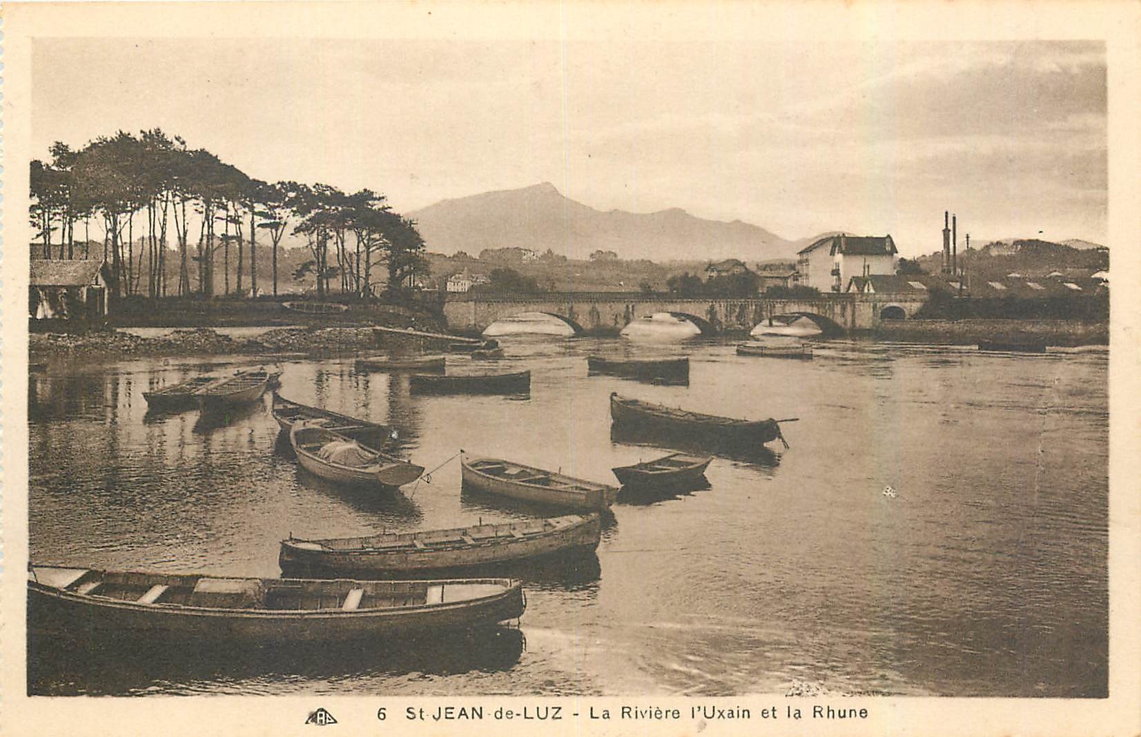 CPA St Jean de Luz la Riviere l'Uxain et la Rhune 