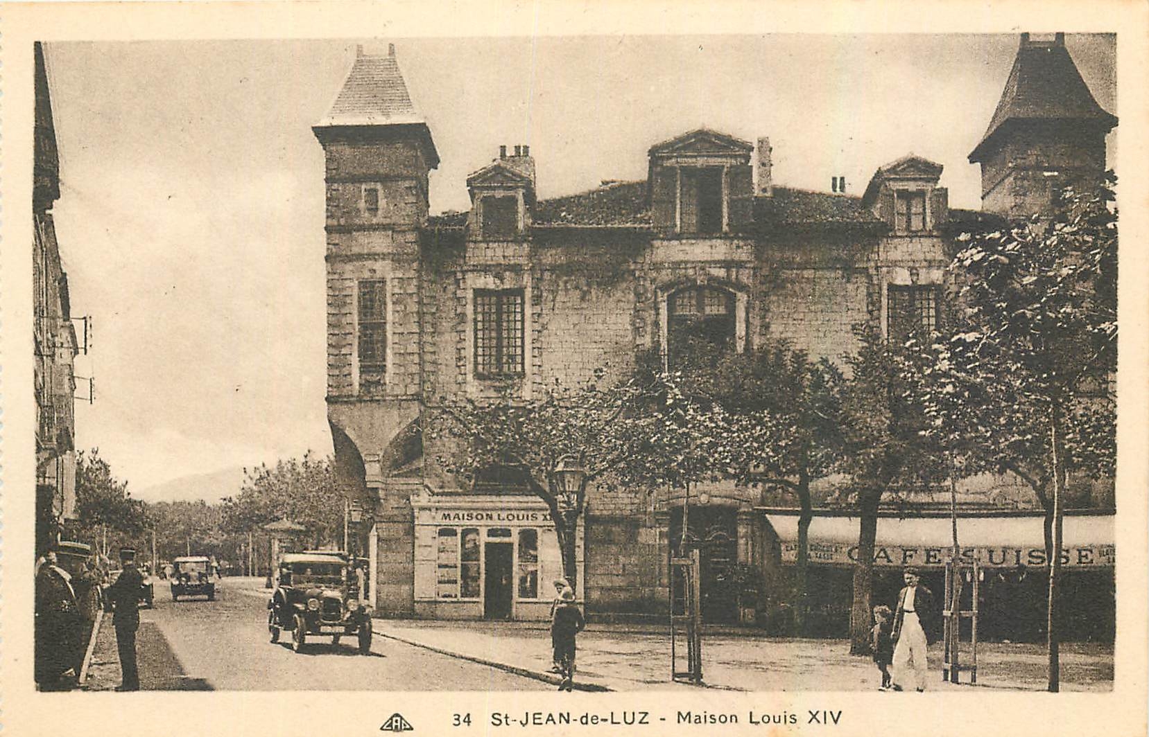 CPA St Jean de Luz Maison Louis XIV Cafe Suisse Automobile