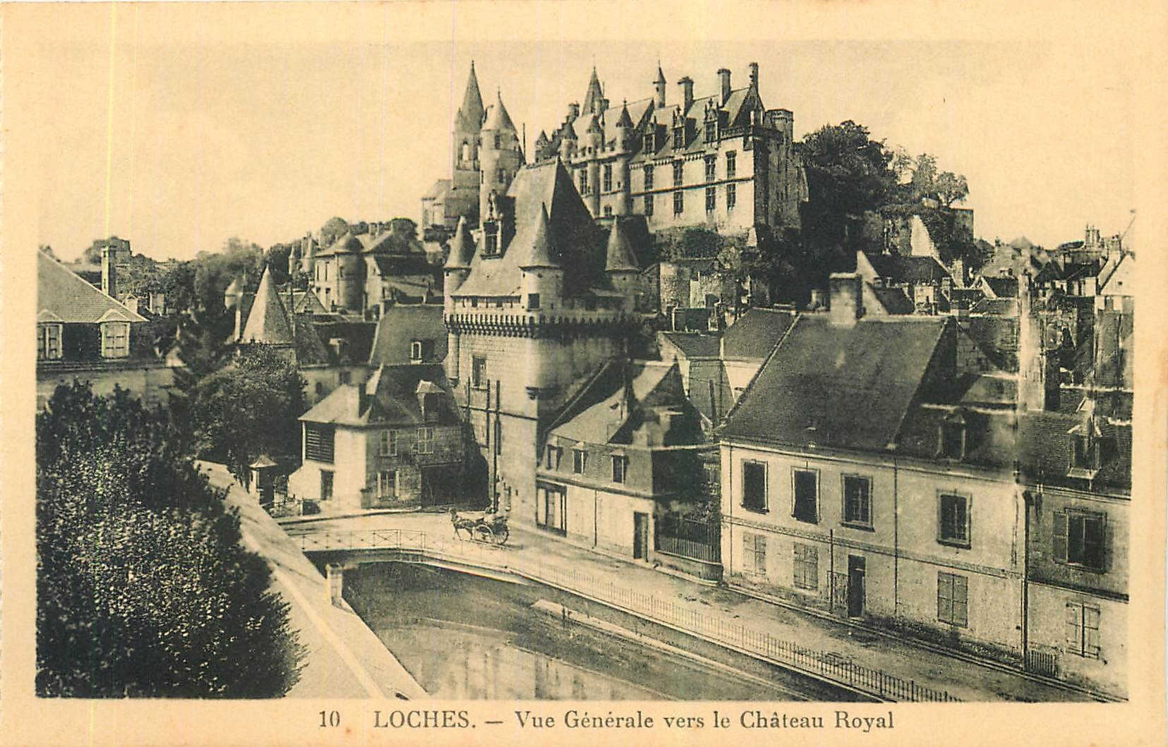 CPA Loches Vue generale vers le Chateau Royal 