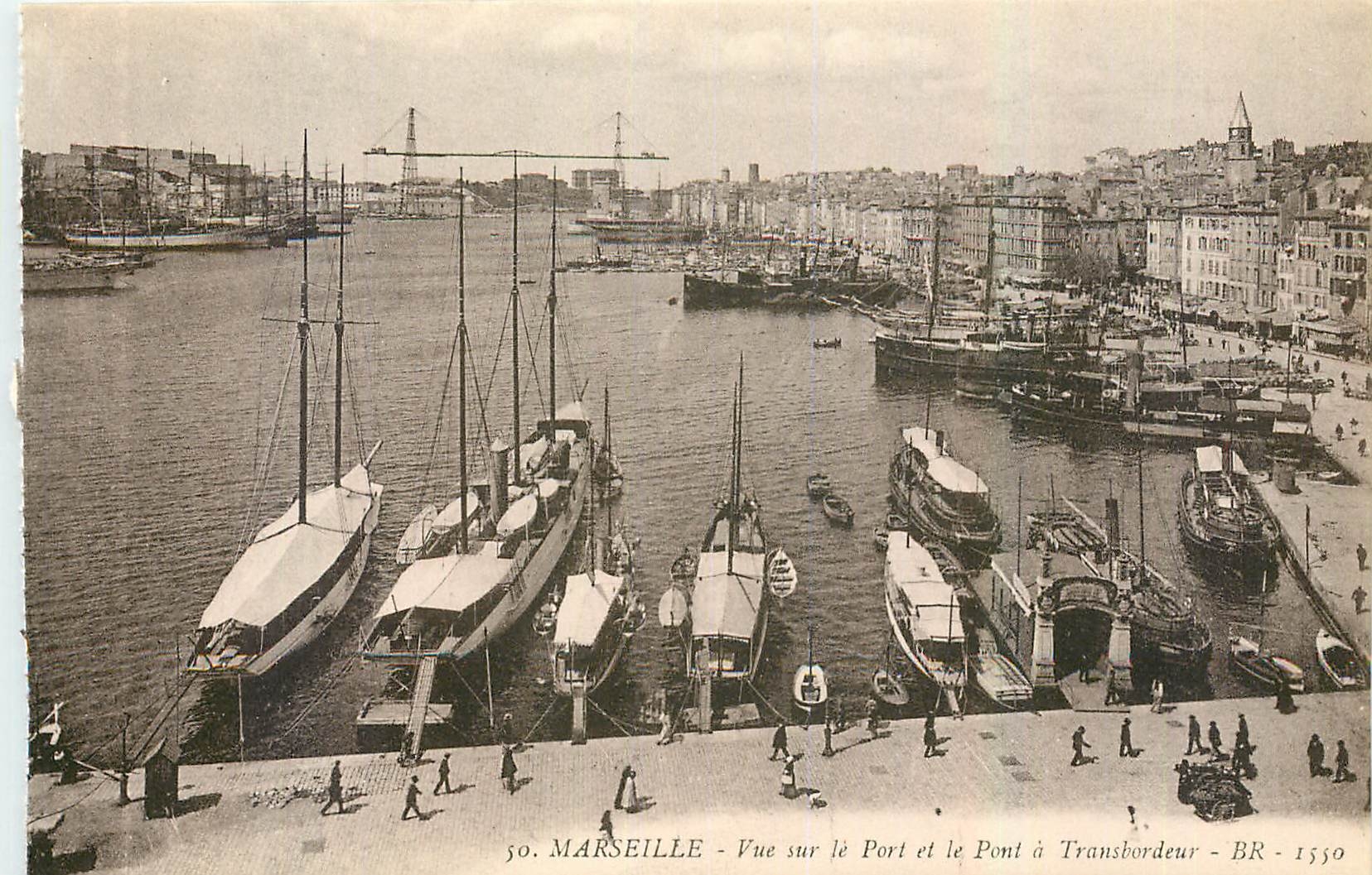 CPA Marseille Vue sur le Port et le Point a Transbordeur Bateaux