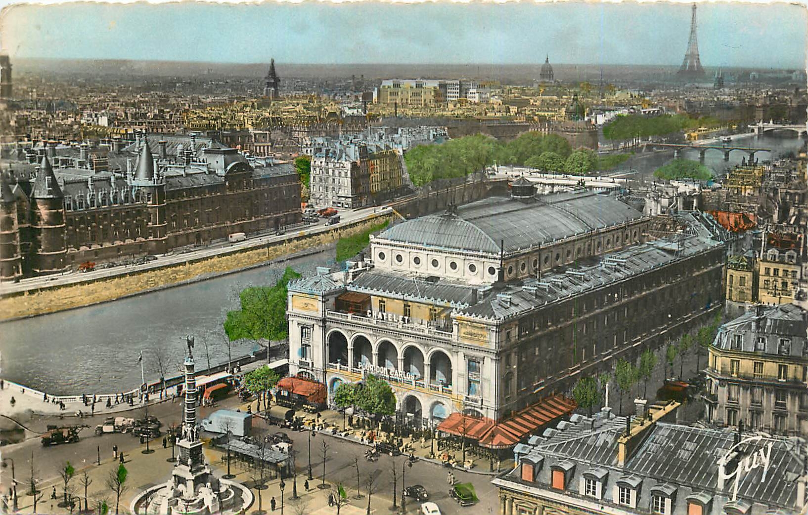 CPA Paris et ses Merveilles La Place du Chatelet avec sa fontaine dite du Palmier et le theatre du C