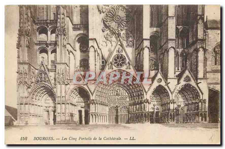 CPA Bourges Le Cinq Portail et la Cathedrale 