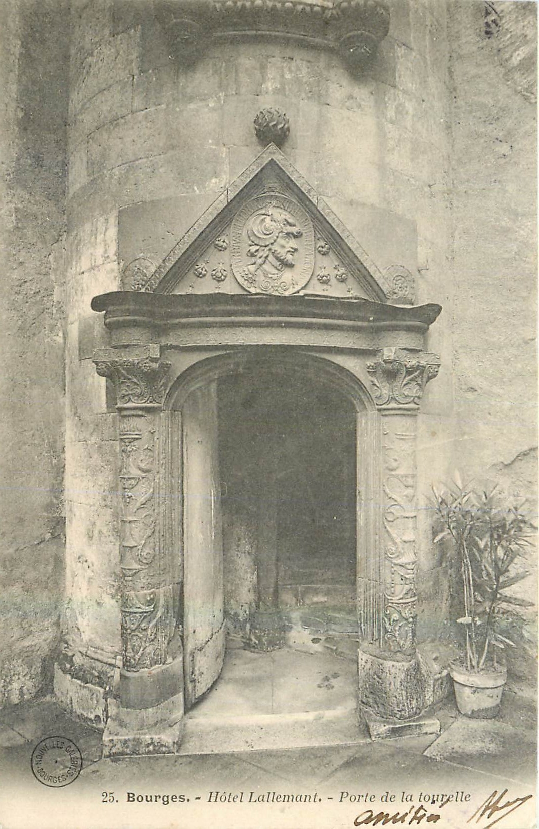 CPA Bourges Hotel Lallemand Porte de la Tourelle 
