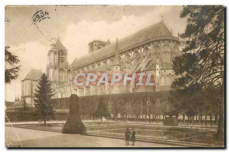 CPA Bourges La Cathedrale Vue du Jardin de l'Archeveche 