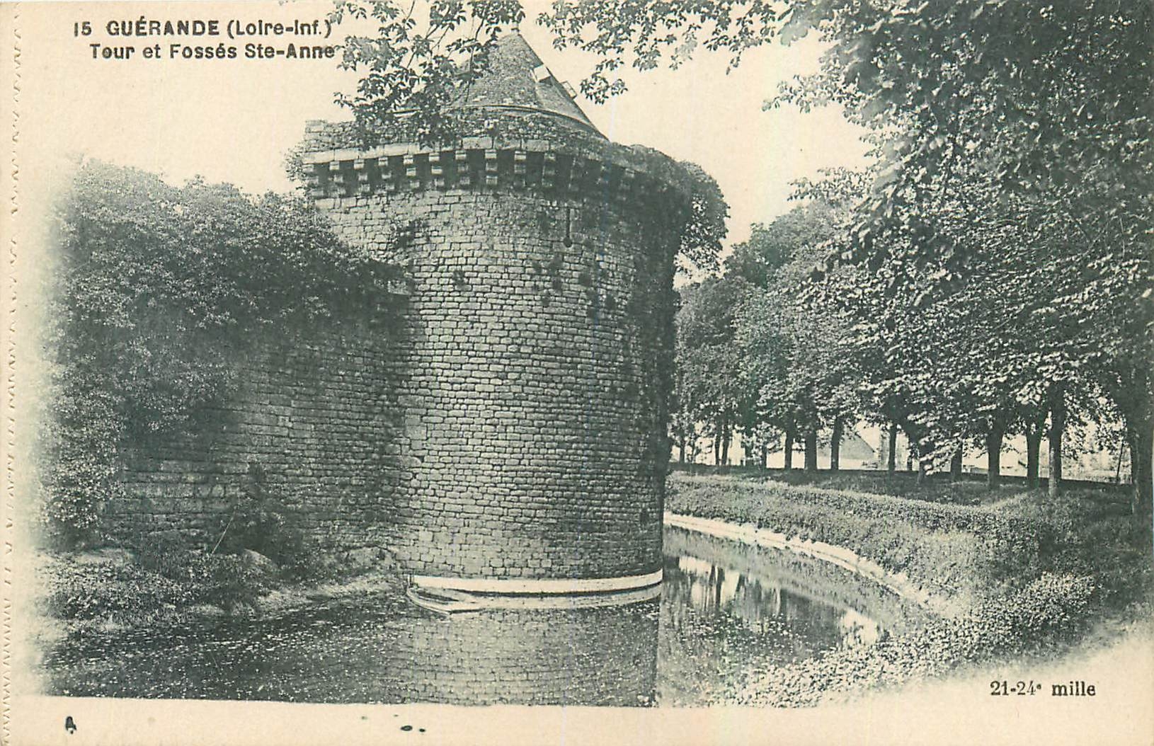 CPA Guerande Loire Inf Tour et Fosses Ste Anne 