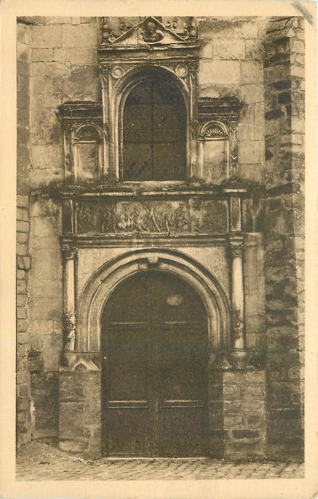 CPA Joigny Portail de l'Eglise St Andre 