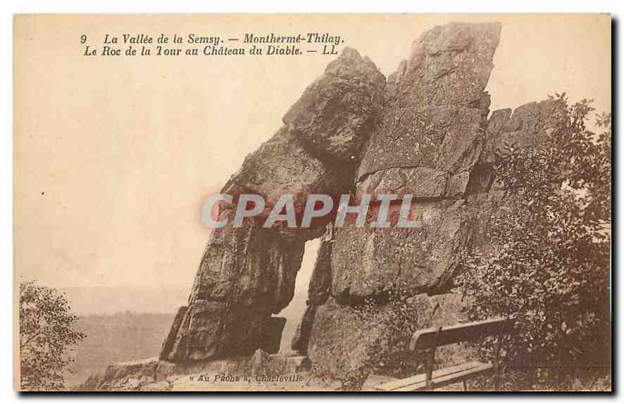 CPA La Vallee de la Semsy Monterme Thilay Le Roc de la Tour au Chateau du Diable 