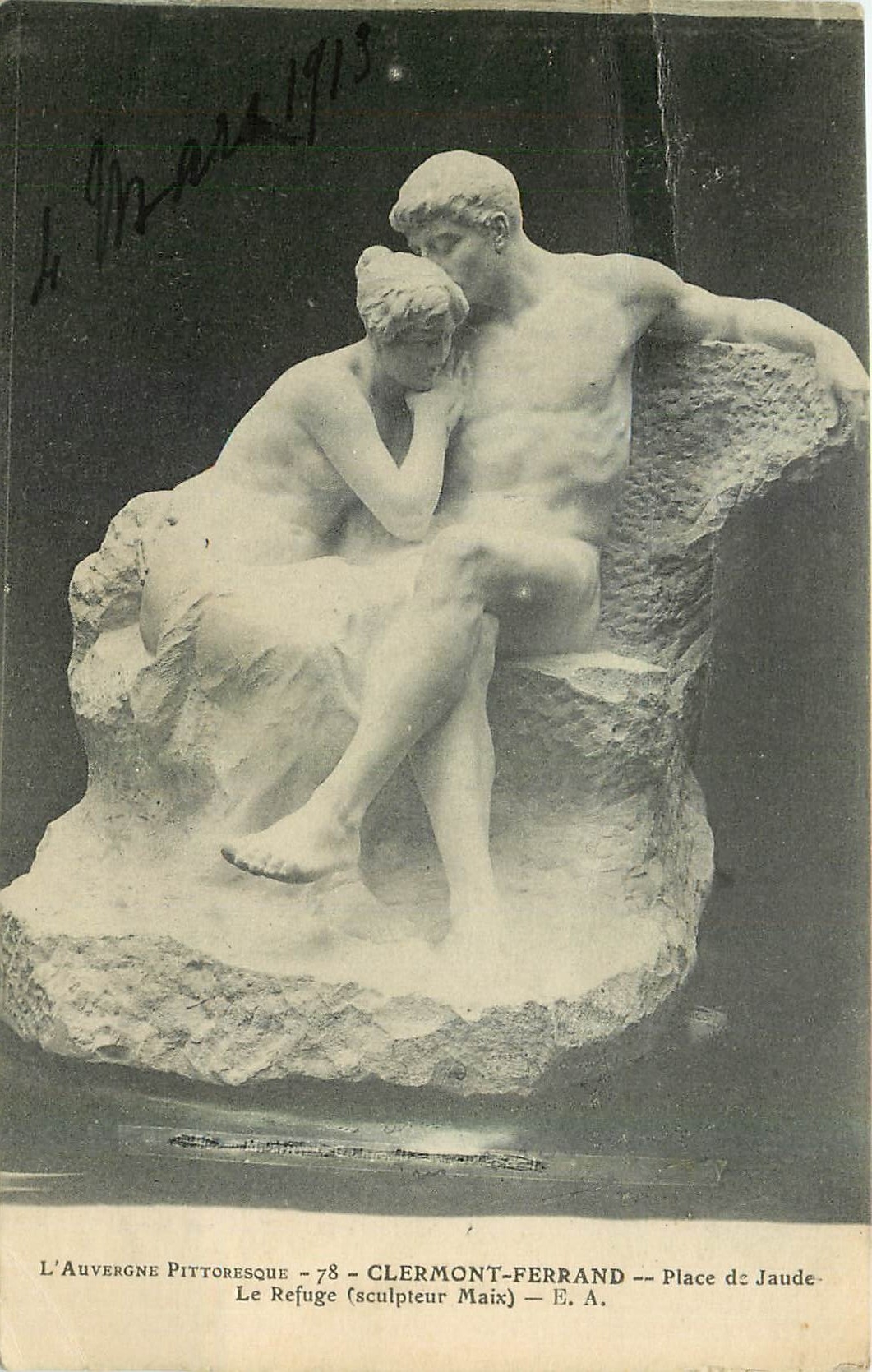 Le Refuge — sculpture de Maix — Clermont-Ferrand, Place de Jaude