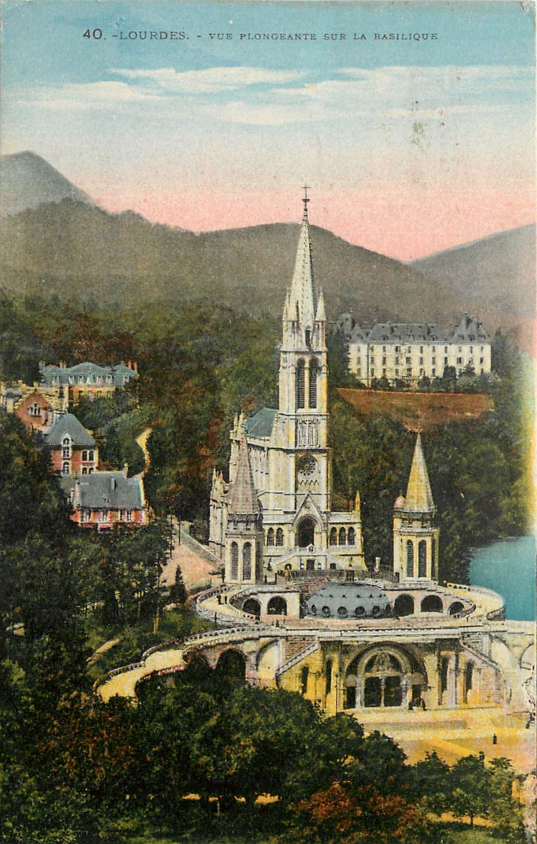 CPA Lourdes Vue Plongeante sur la Basilique 
