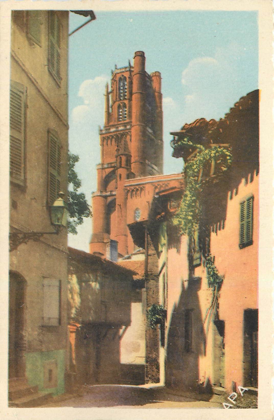 CPA Albi Clocher de la Cathedrale Ste Cecile et rue des Pretres 
