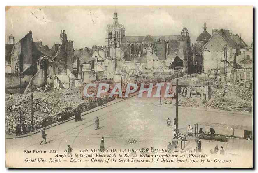 CPA Les Ruines de la Grande Guerre Angle de la Grand Place et de la Rue Douai