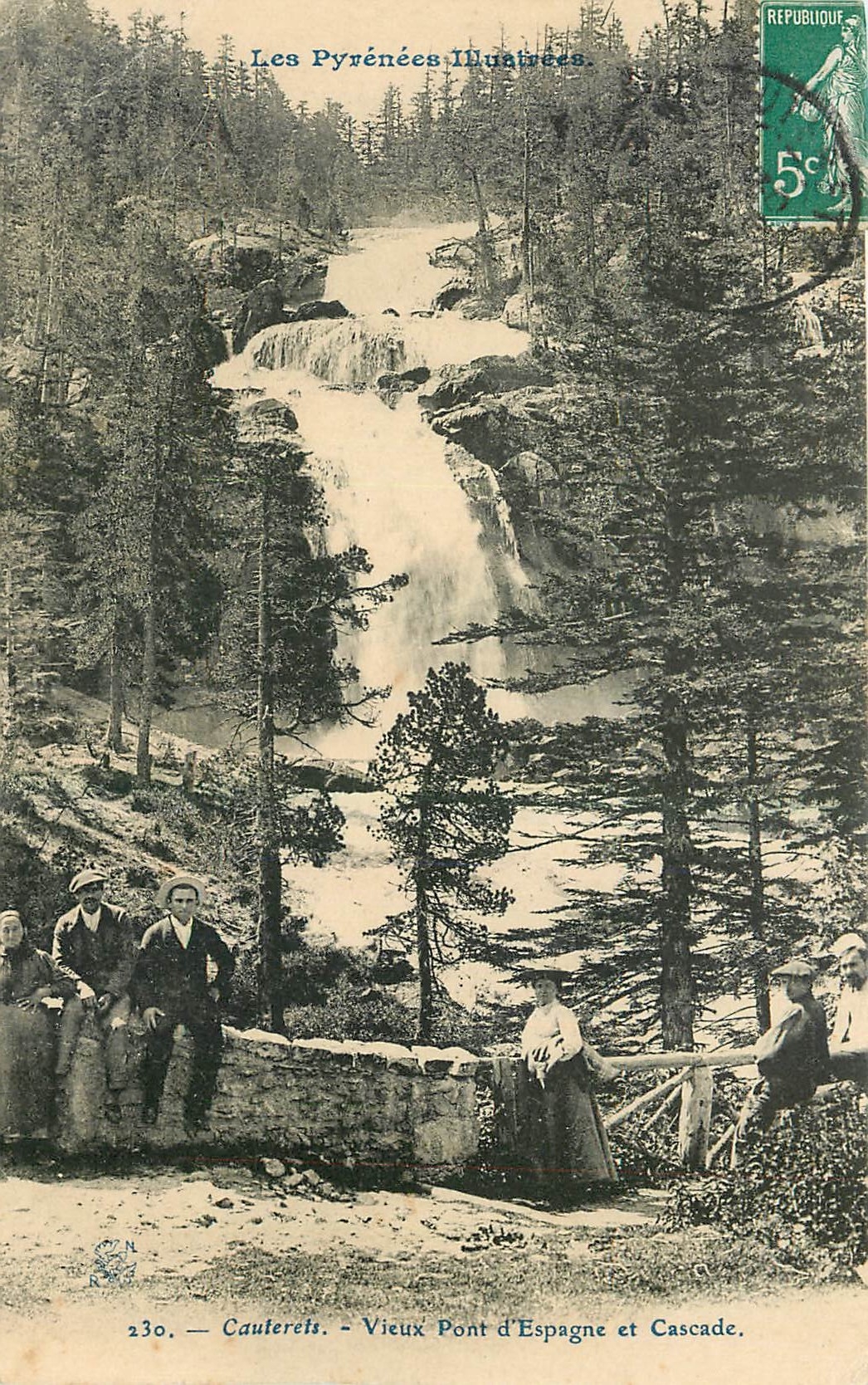 CPA Cauterets Vieux Pont d'Espagne et Cascade 