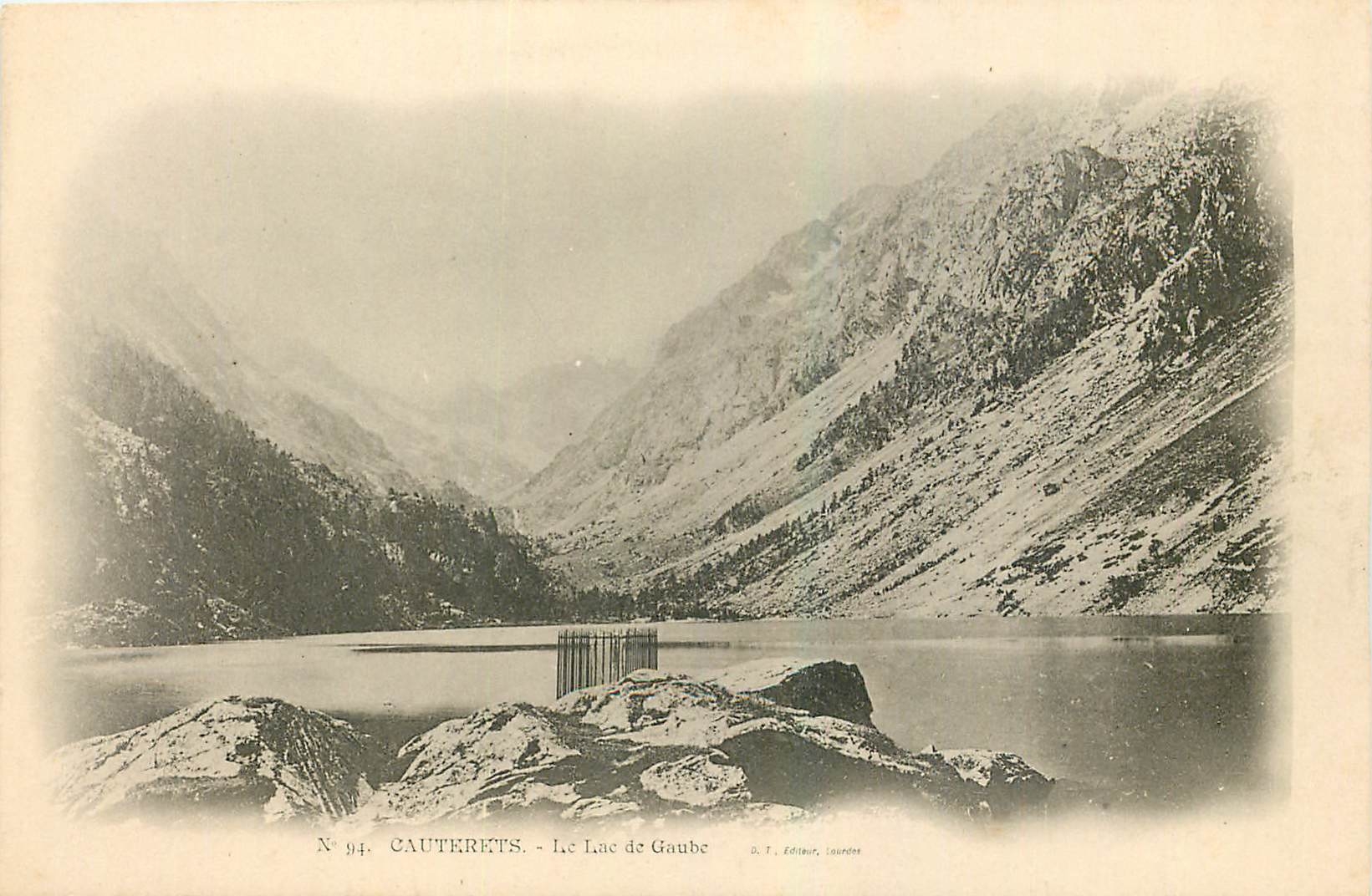 CPA Cauterets Le Lac de Gaube 