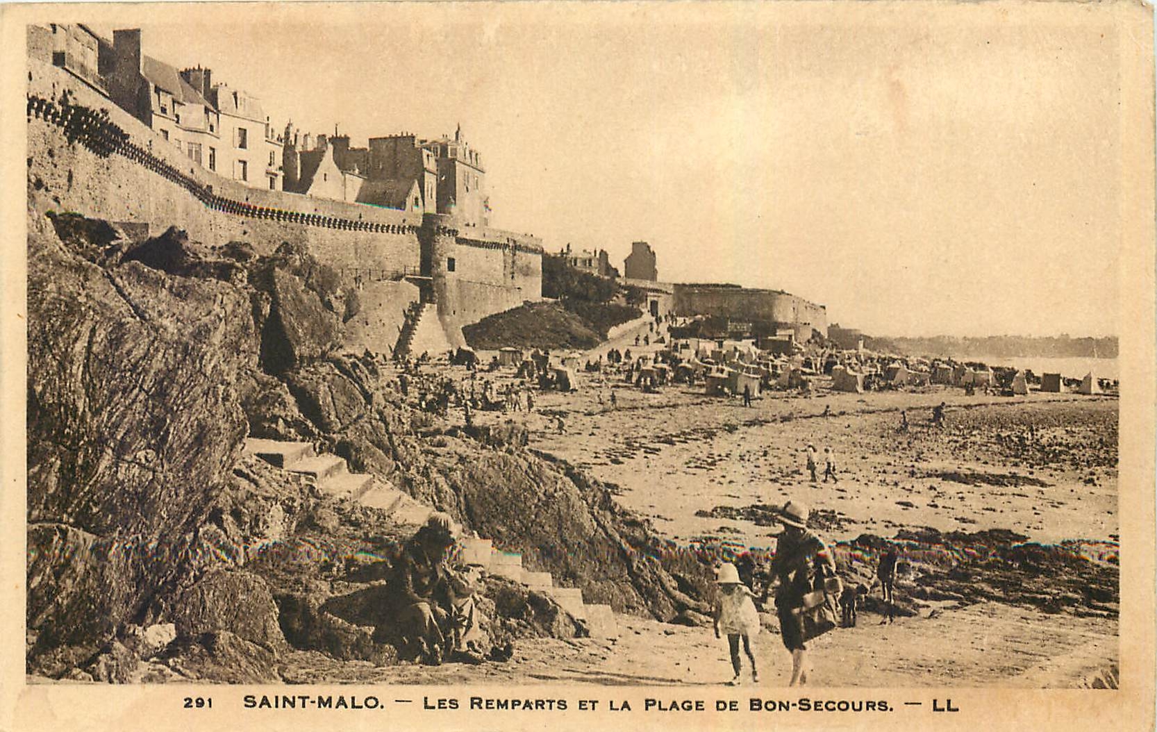 Saint-Malo — Les Remparts et la Plage de Bon-Secours — LL n°291
