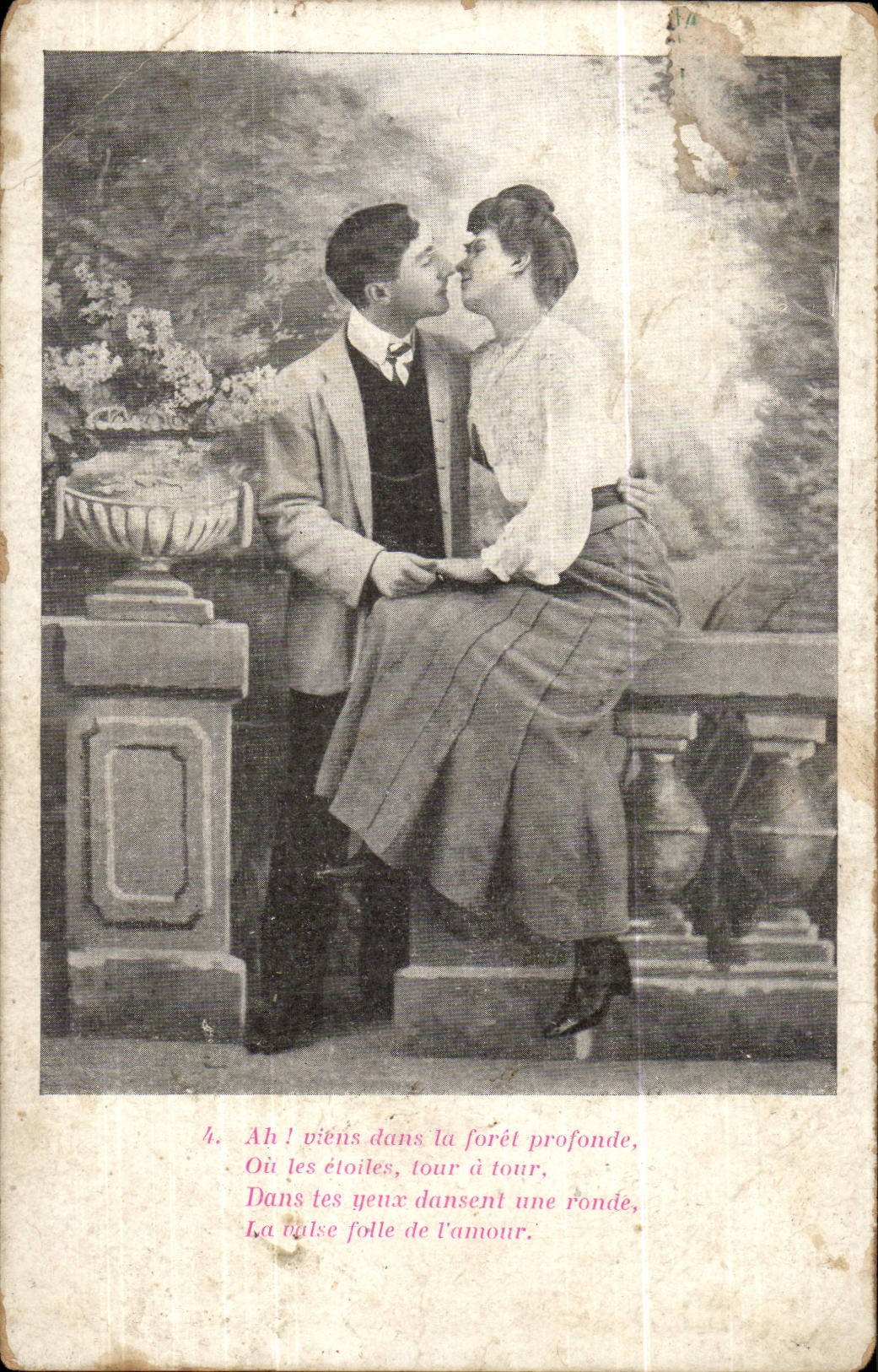 CPA Fantaisie Femme couple