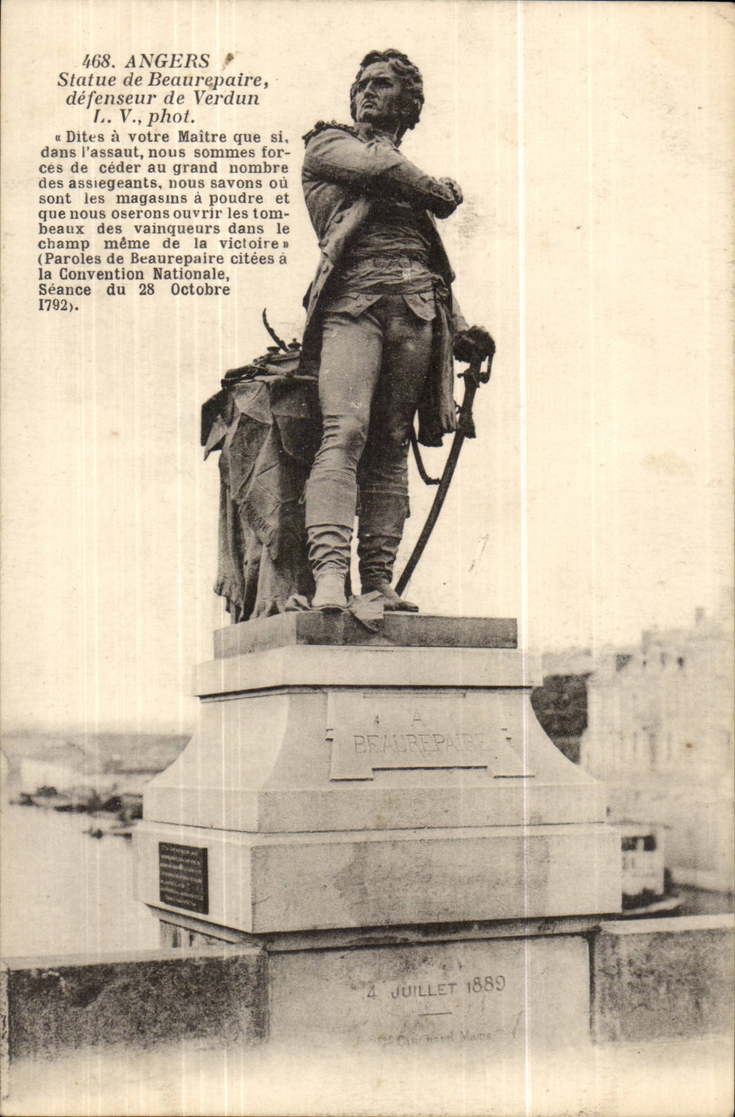 Angers CPA Le chateau statue de Beaurepaire Defenseur de Verdun