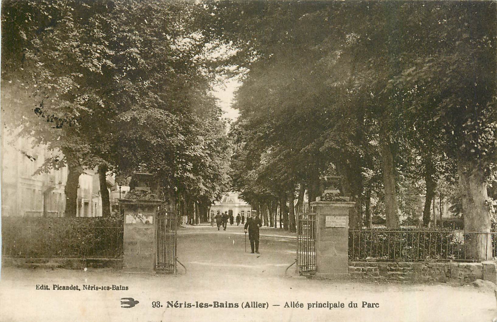 CPA Neris les Bains Allier Allee principale du Parc 
