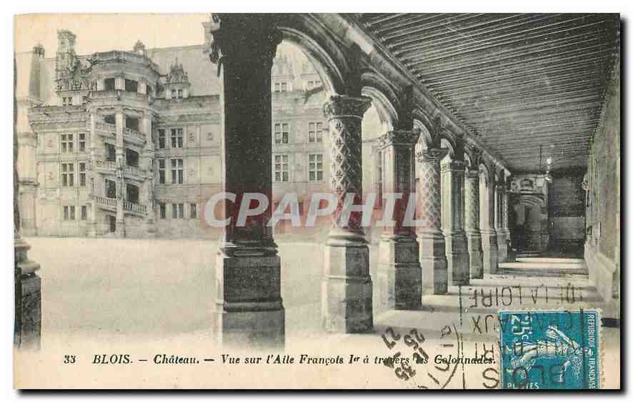 Blois — Château — Vue sur l'Aile François Ier à travers les Galerines