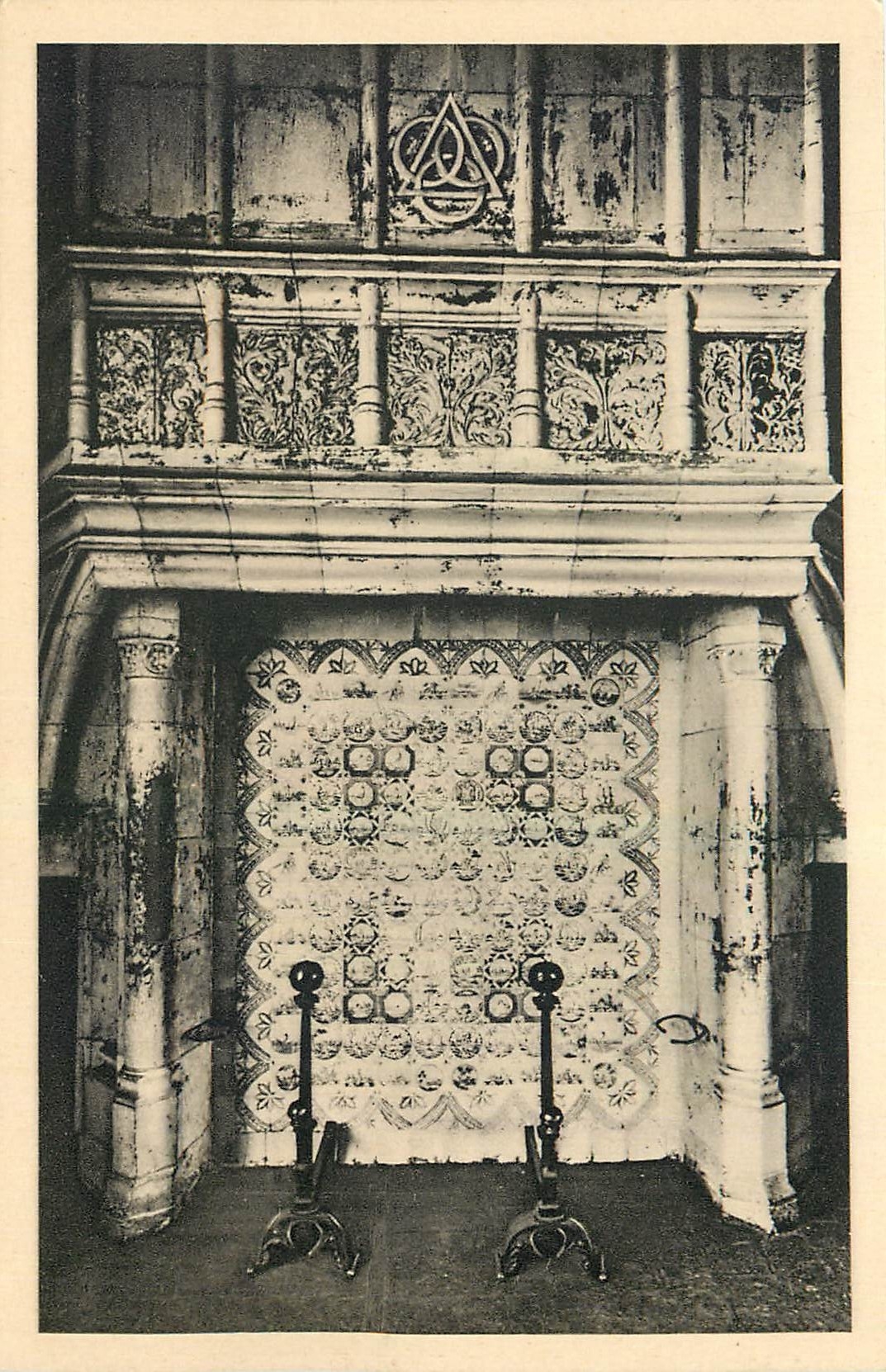 CPA Chateau de Chaumont sur Loure Cheminee de la Chambre dite de Ruggieri 
