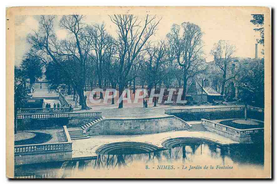 CPA Nimes Le Jardin de la Fontaine 