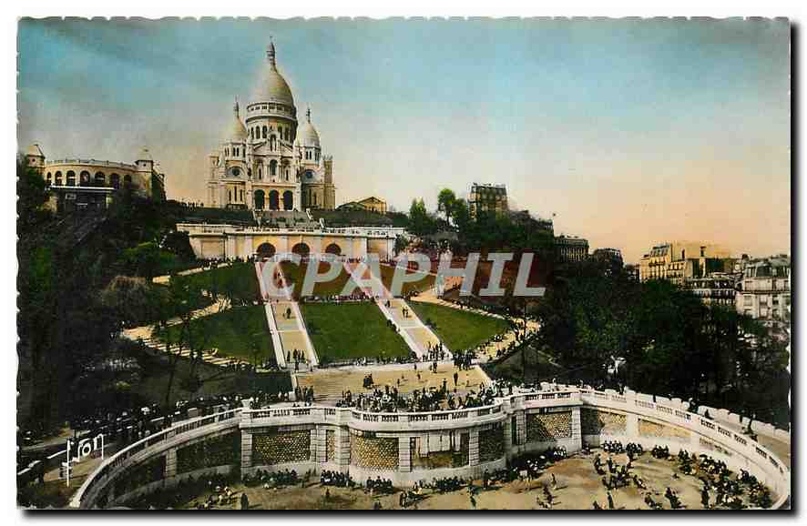 CPA Paris La Basilique du Sacre Coeur et l'escalier monumental 