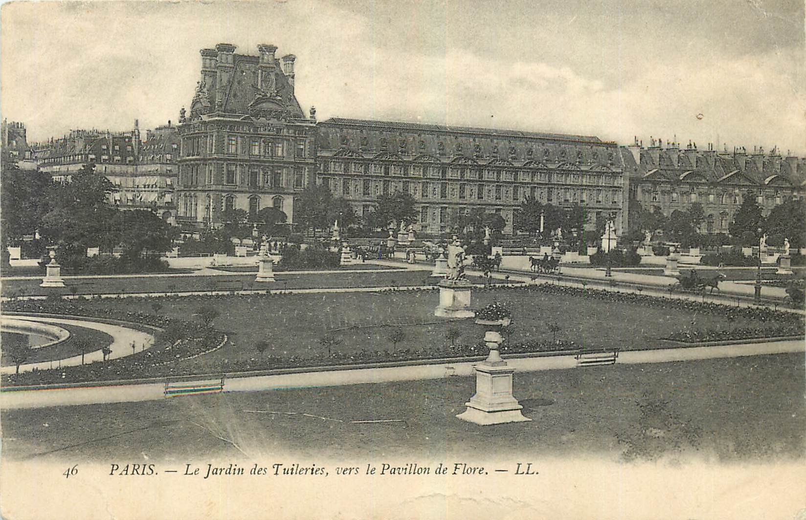 CPA Paris Le Jardin des Tuileries vers le Pavillon de Flore 