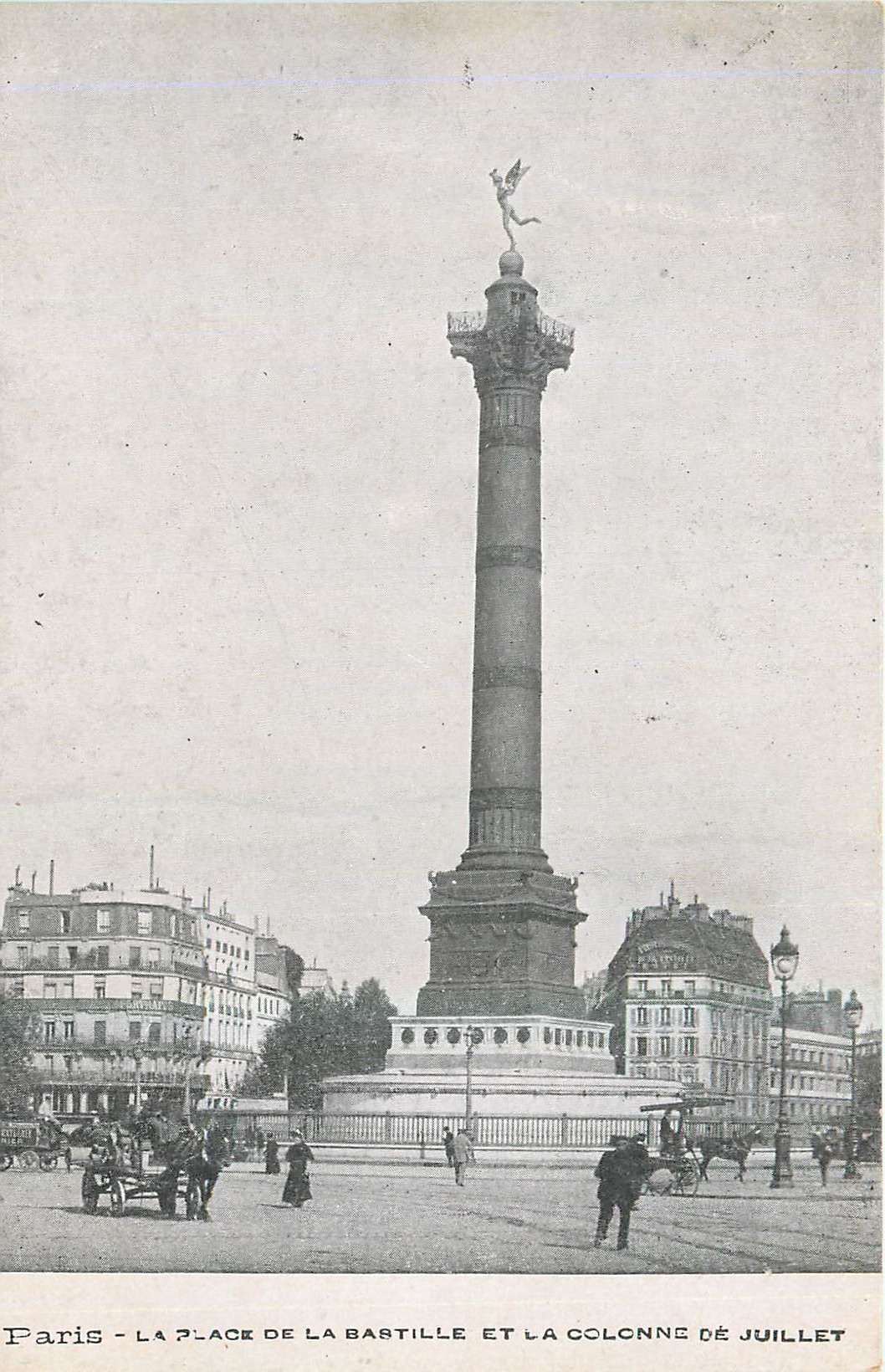 CPA Paris La plage de la Bastille et la Colonne de Juillet 