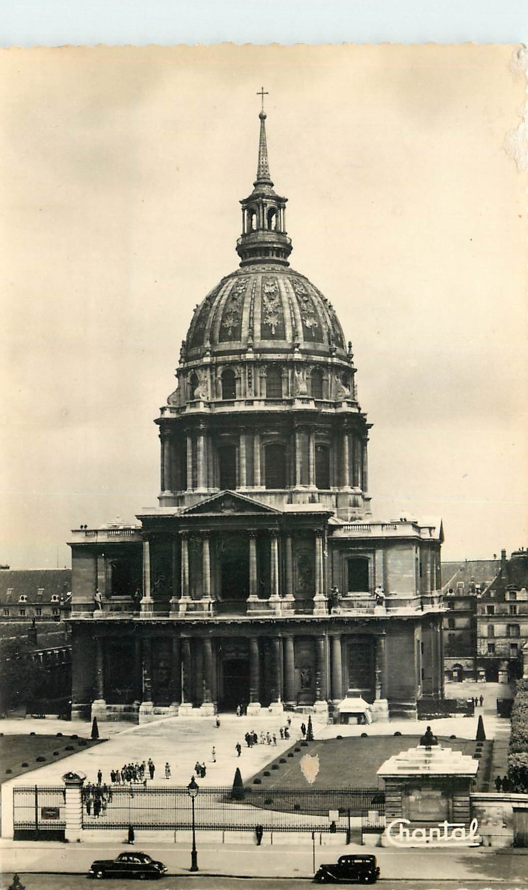 CPA Paris Les Invalides La Cour du Dome 