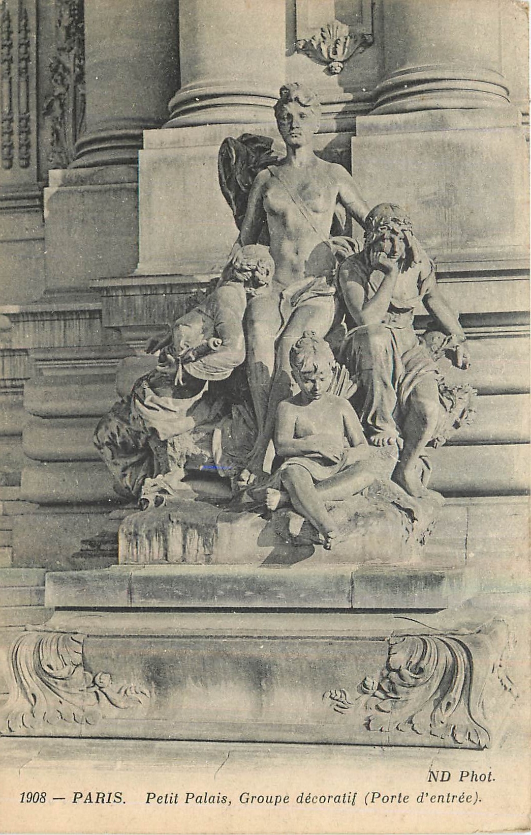 CPA Paris Petit Palais Groupe decoratif Porte d'entree 