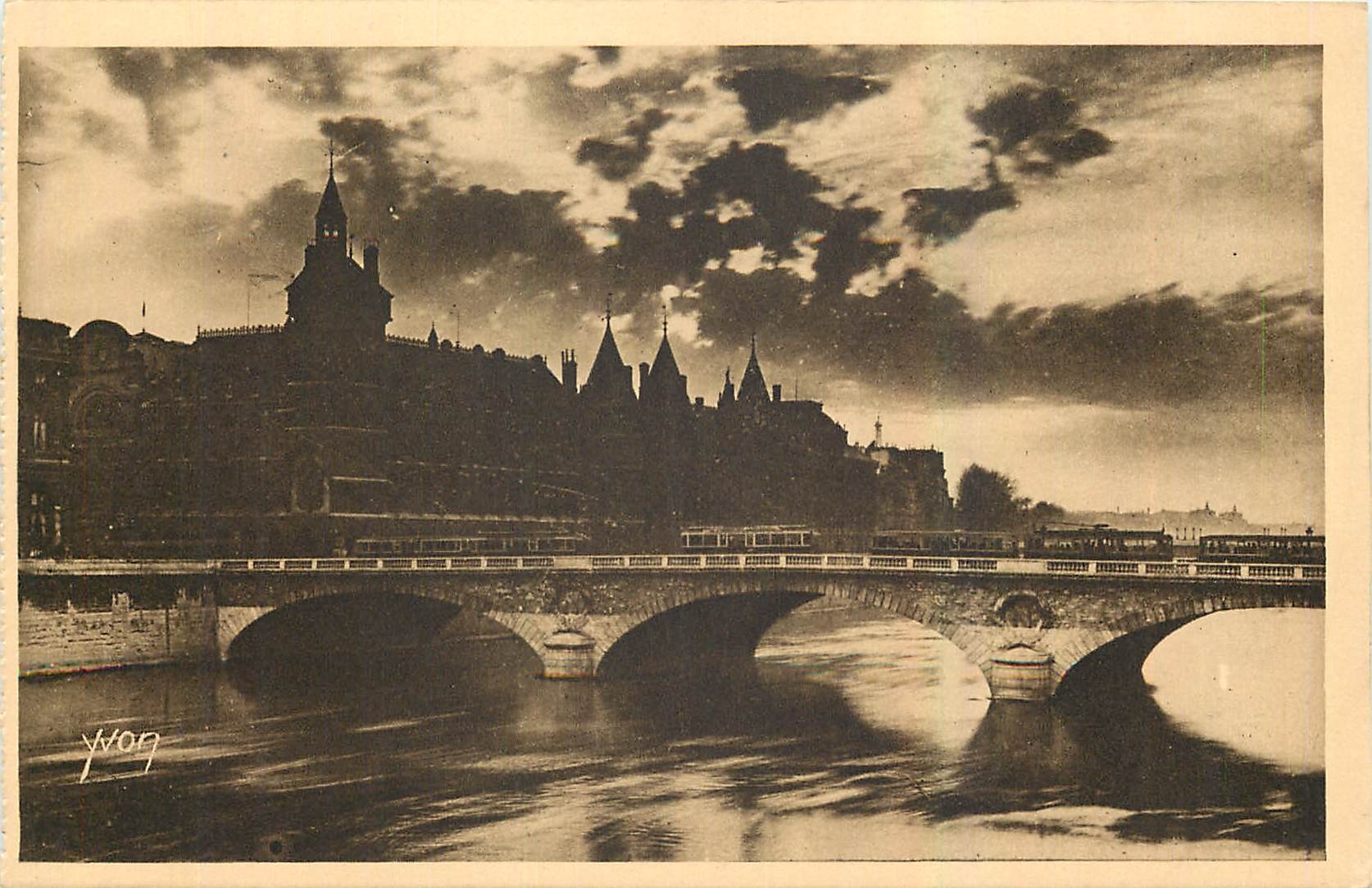 CPA Paris en flanant La Conciergerie et le Pont au Change 