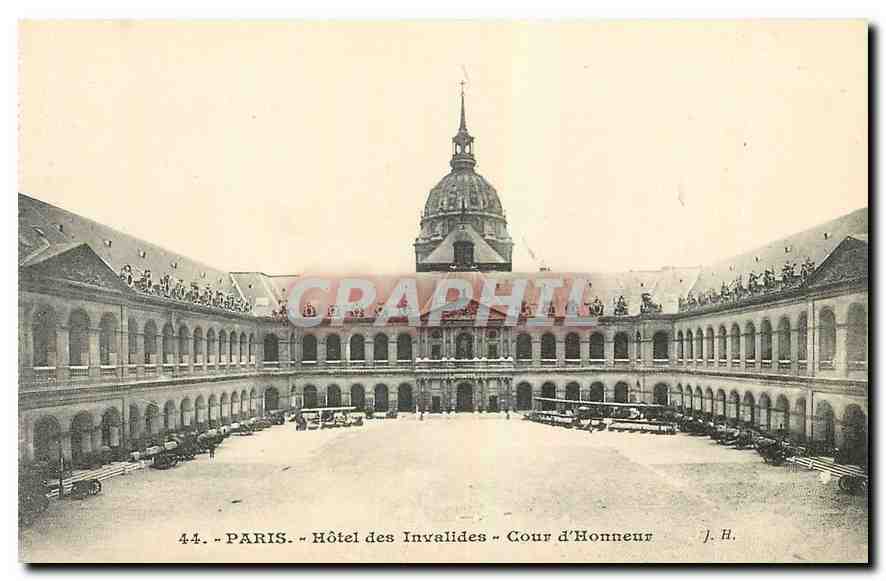 CPA Paris Hotel des Invalides Cour d'Honneur 