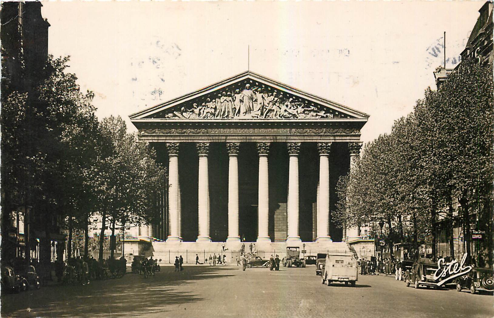 CPA Paris Rue Royale et l'Eglise de la Madeleine 