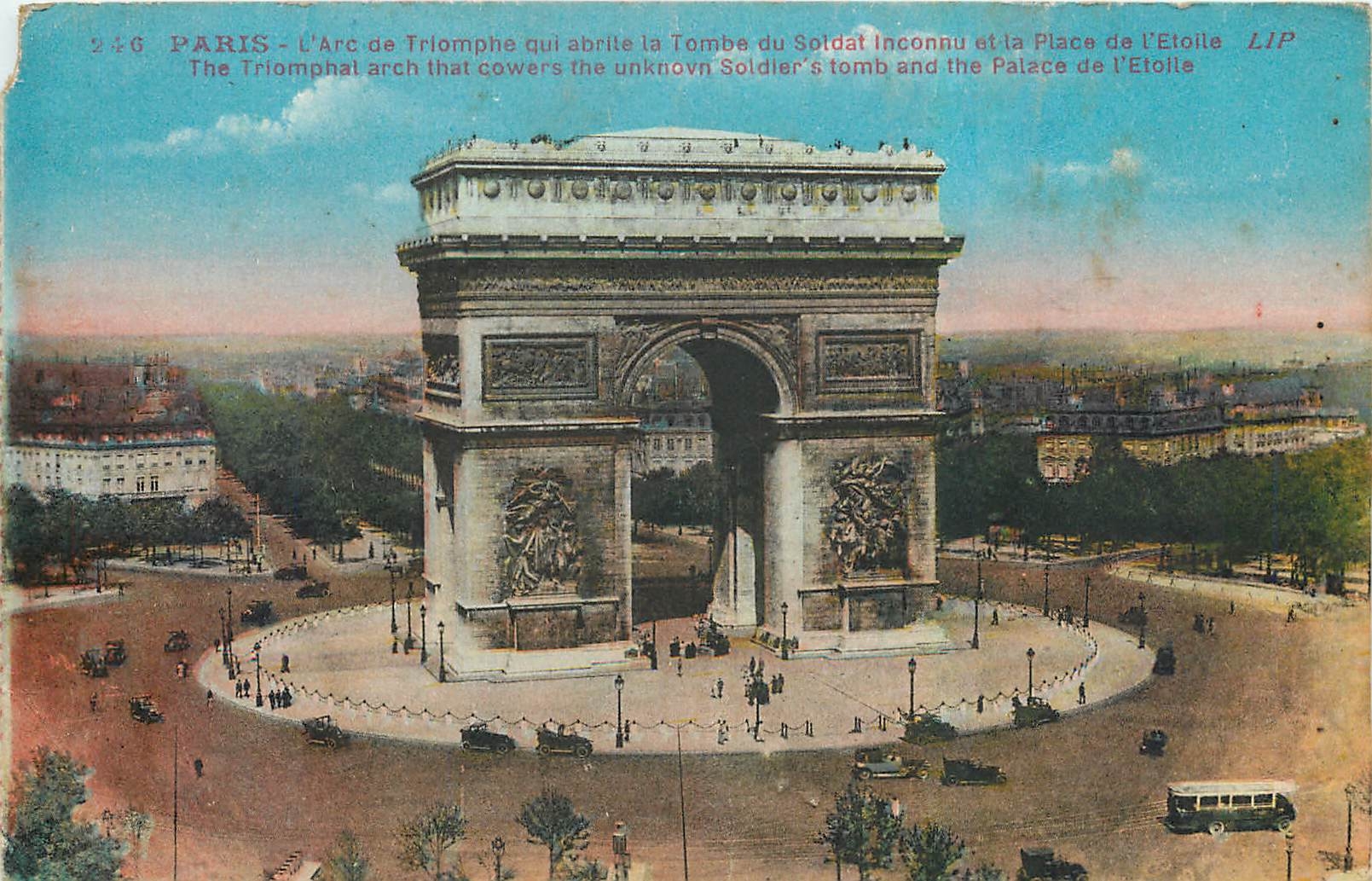 CPA Paris L'Arc de Triomphe quiabrite la Tombe du Soldat Inconnu et la Place de l'Etoile 