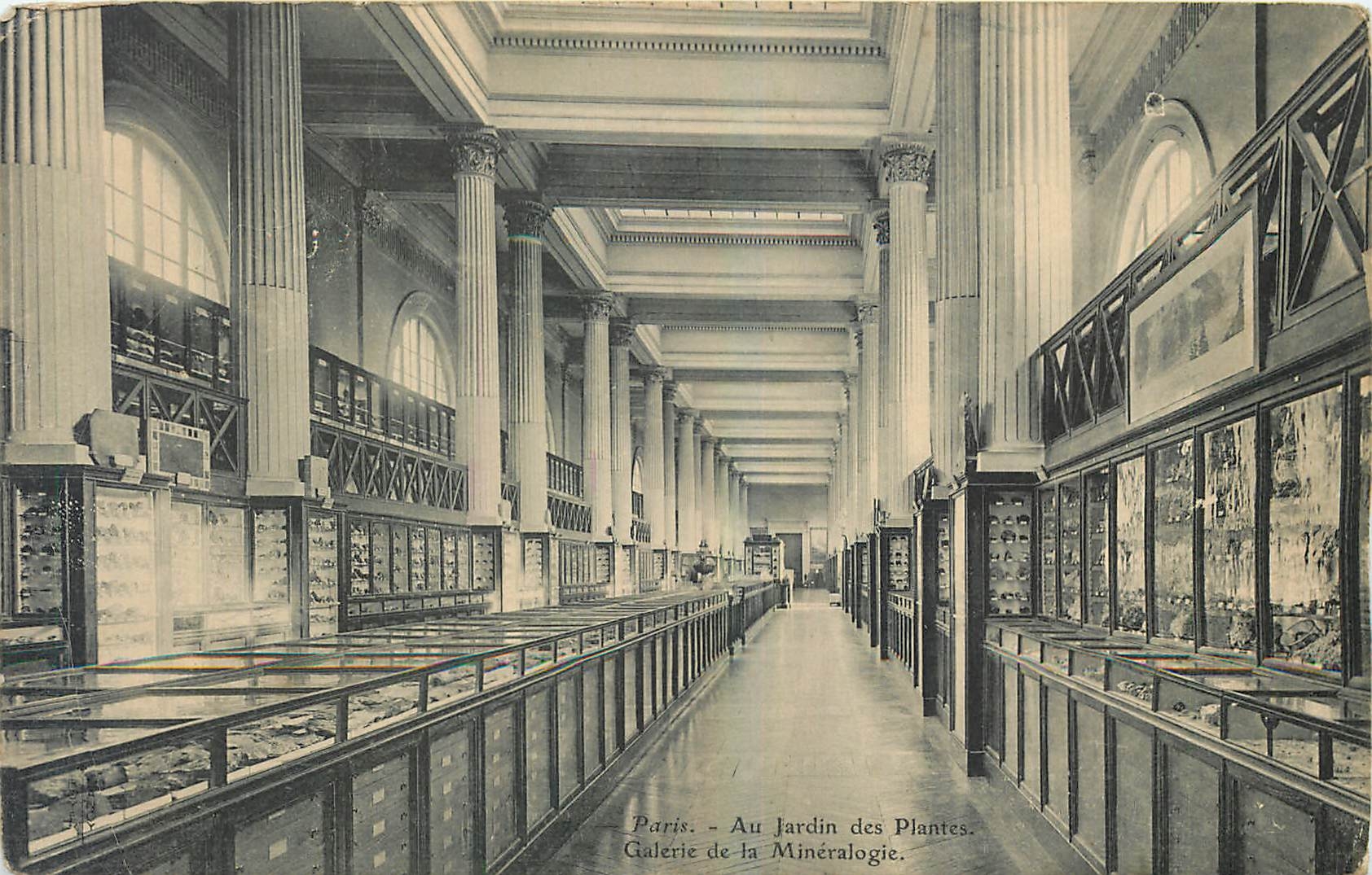 CPA Paris au Jardin des Plantes Galerie de la Mineralogie 