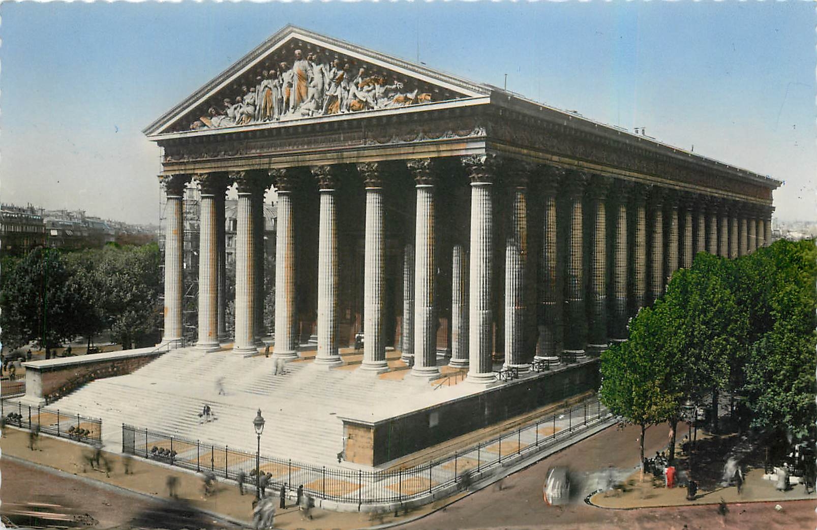 CPA Paris l'Eglise de la Madeleine 