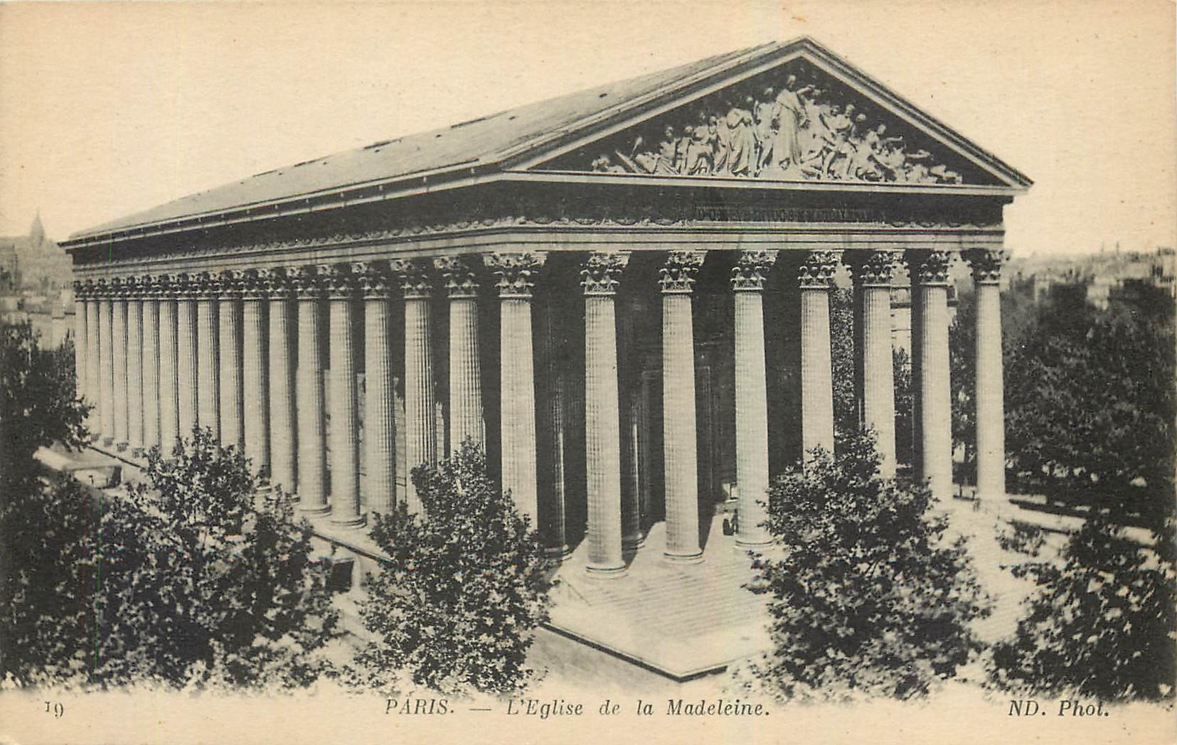 CPA Paris l'Eglise de la Madeleine 