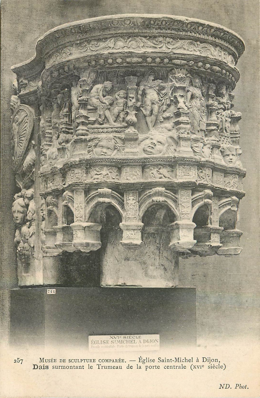 CPA Musee de Sculpture Comparee Eglise Saint Michel a Dijon 