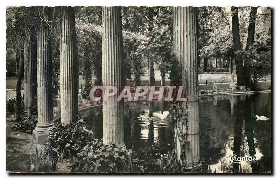 CPA Paris Le Parc Monceau Le Bassin et ses Colonnes 
